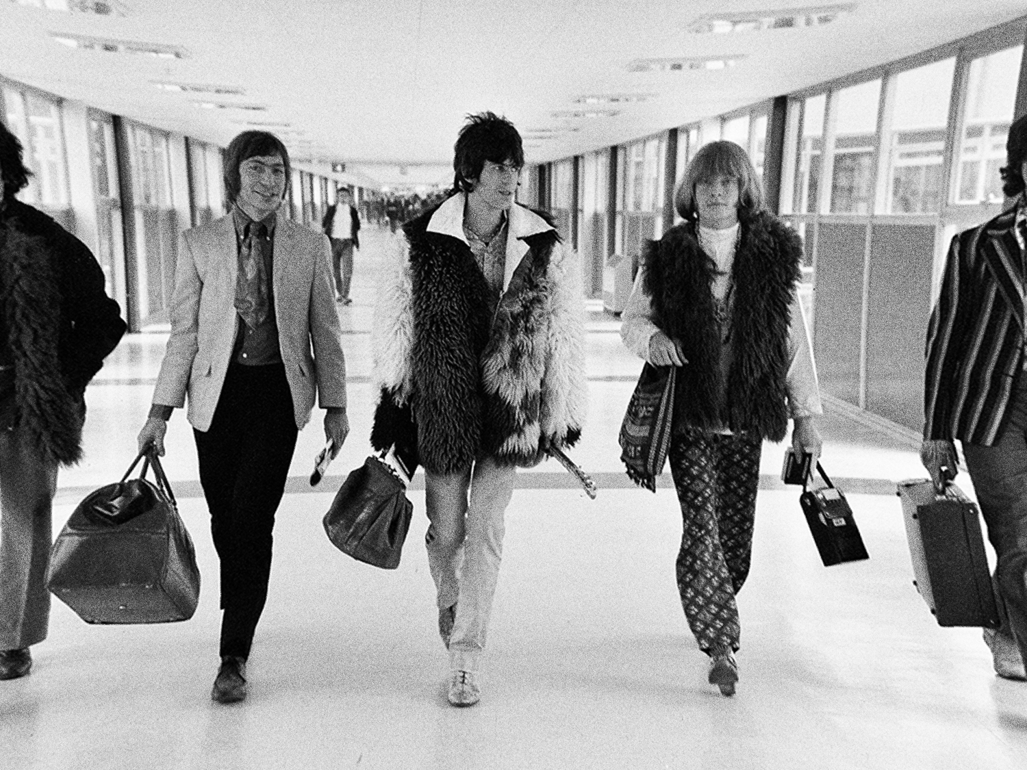 How to Dress Like a Grown-Up at the Airport